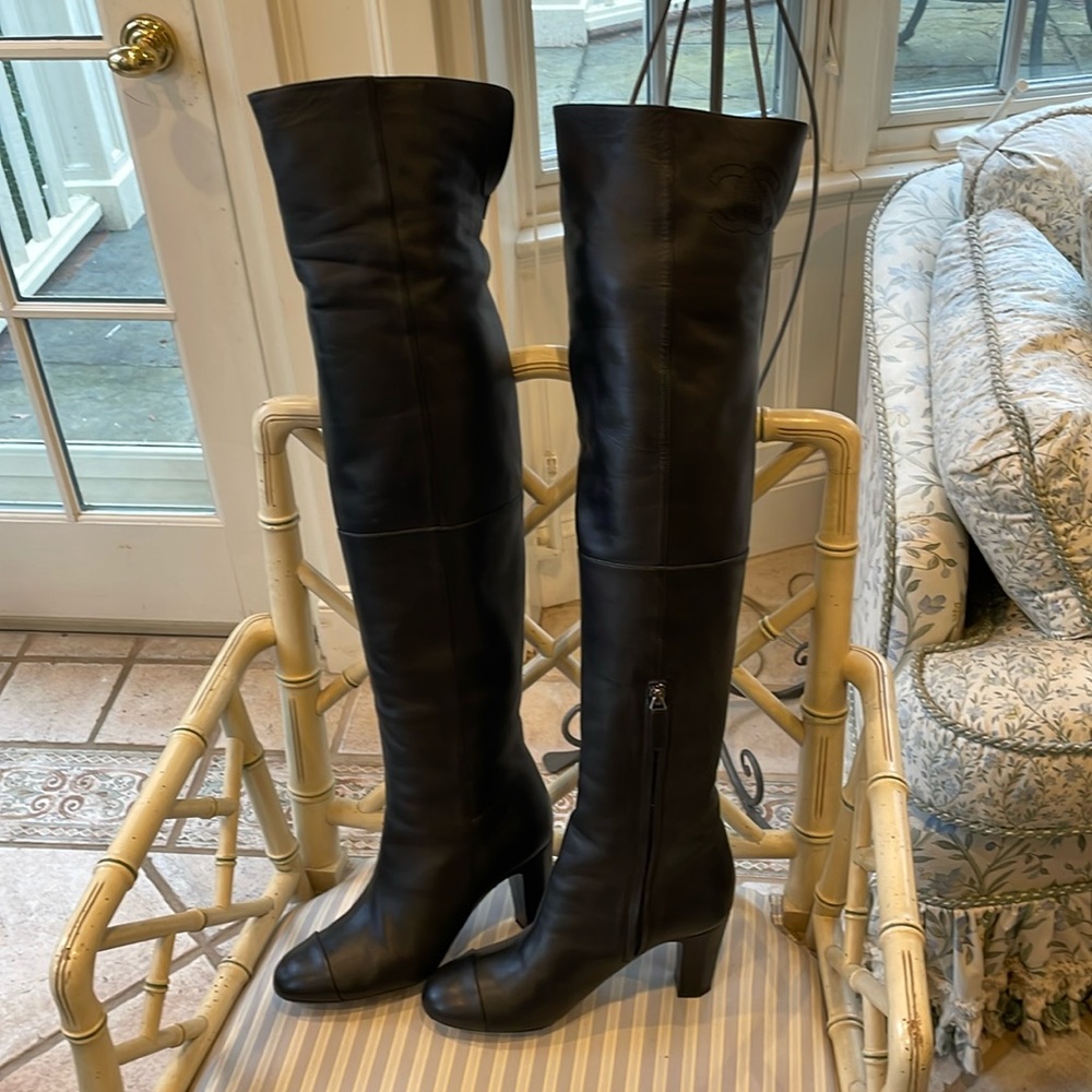 Great condition, over the knee Chanel boots. Size 39